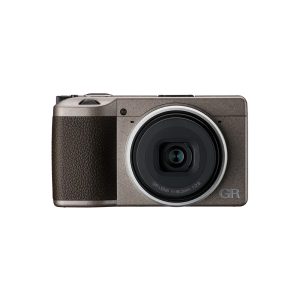 دوربین با لنز EF-S 18-55mm f/3.5-5.6 III، سنسور 18 مگاپیکسلی APS-C CMOS
